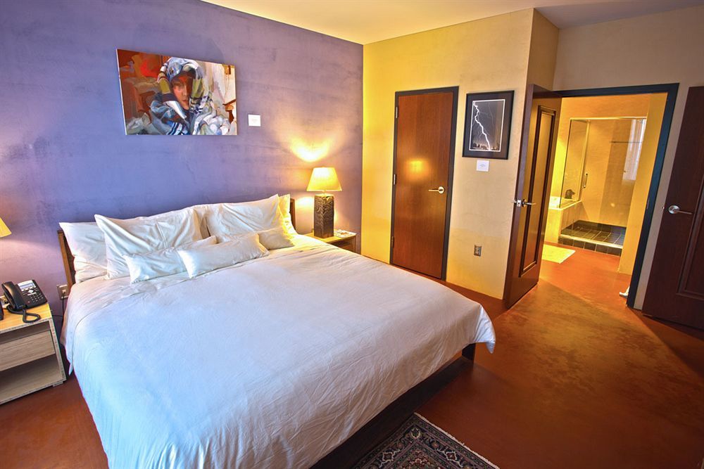 Inn At The Black Olive Baltimore Chambre photo