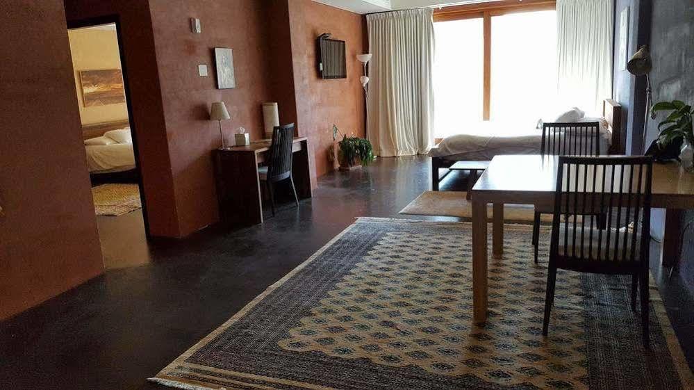 Inn At The Black Olive Baltimore Extérieur photo